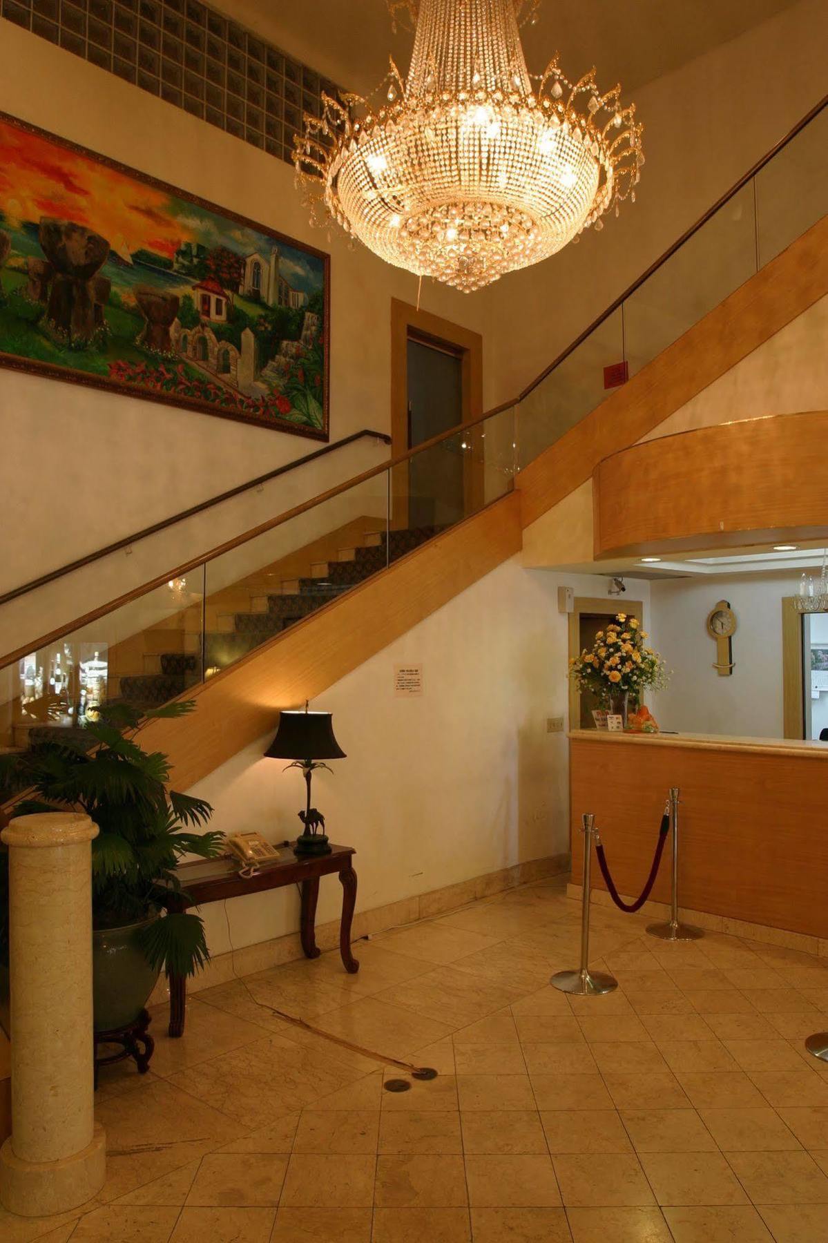 Grand Plaza Hotel Tumon Eksteriør billede