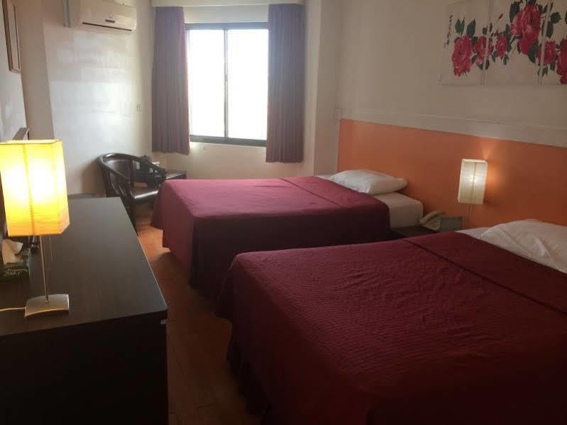 Grand Plaza Hotel Tumon Eksteriør billede