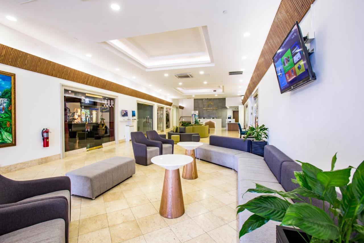 Grand Plaza Hotel Tumon Eksteriør billede
